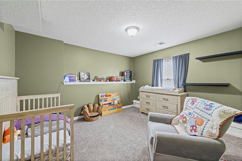 435 N Queen Ridge Avenue — photo 16