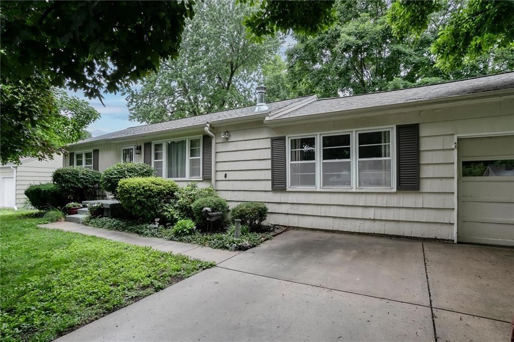 8930 Hardy Street — photo 2
