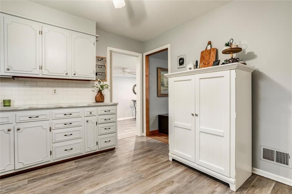 8930 Hardy Street — photo 10