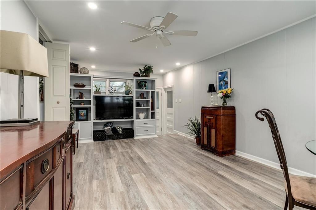8930 Hardy Street — photo 12