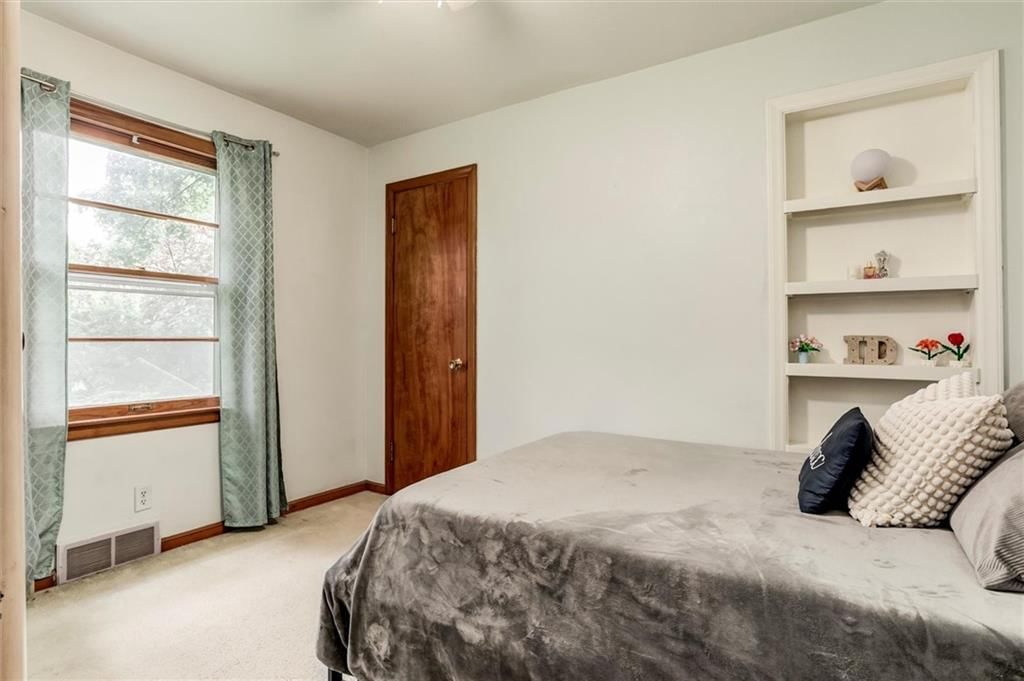 8930 Hardy Street — photo 19