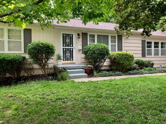 8930 Hardy Street — photo 28