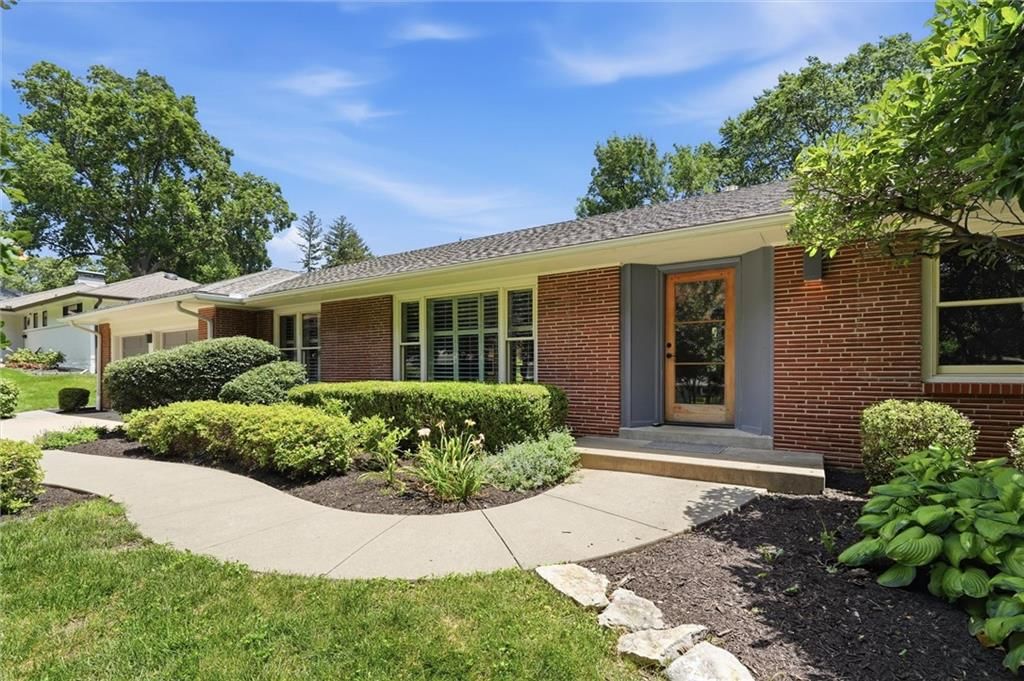9821 Pembroke Lane — photo 3