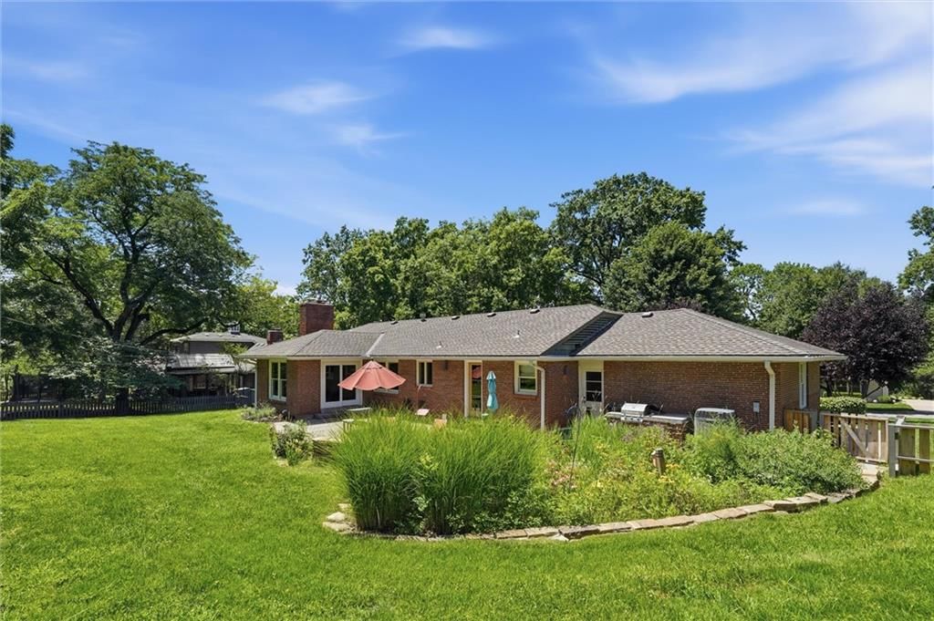 9821 Pembroke Lane — photo 39