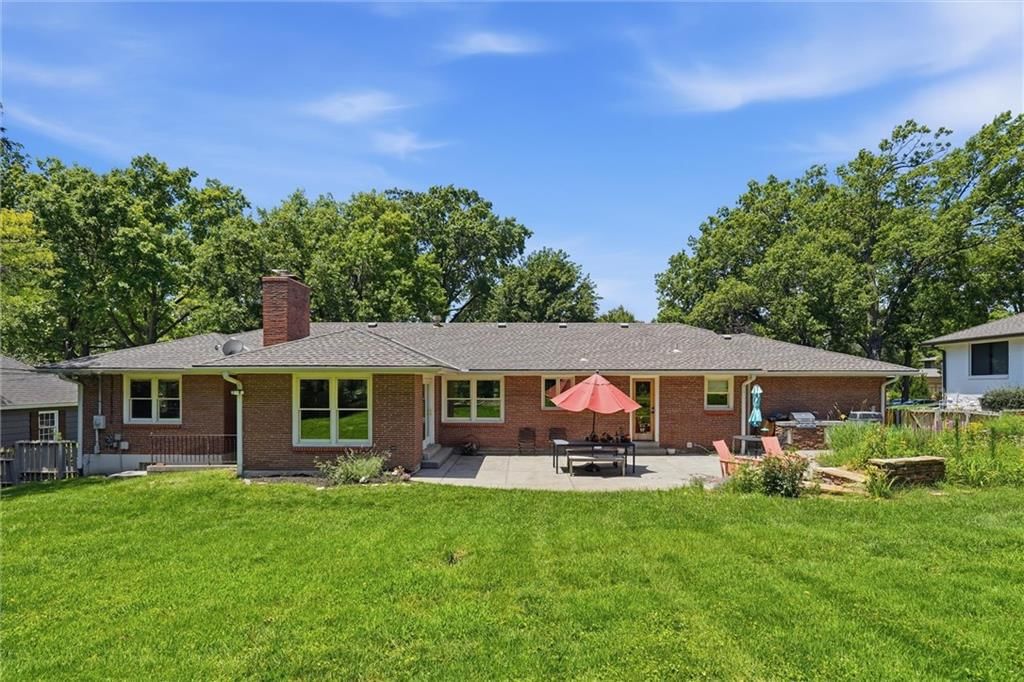 9821 Pembroke Lane — photo 40