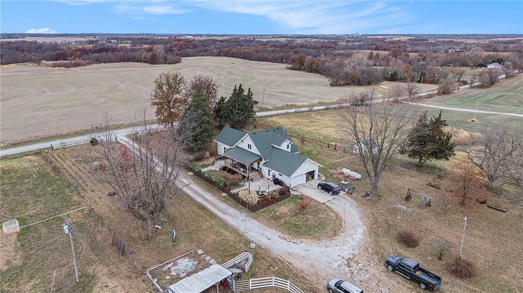 3479 NE Dixon Road — photo 3