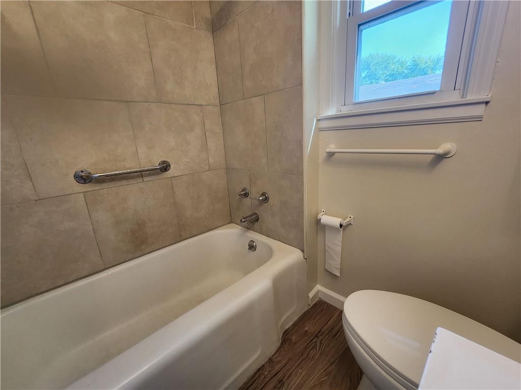 1412 S Logan Avenue — photo 4