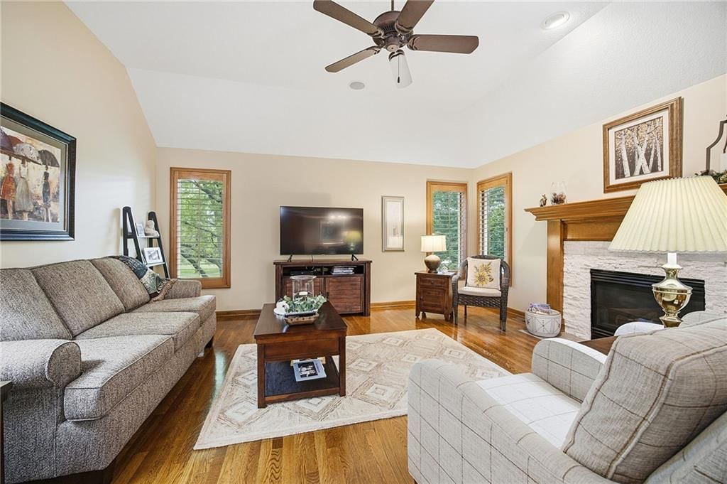 15423 Woodward Street — photo 8