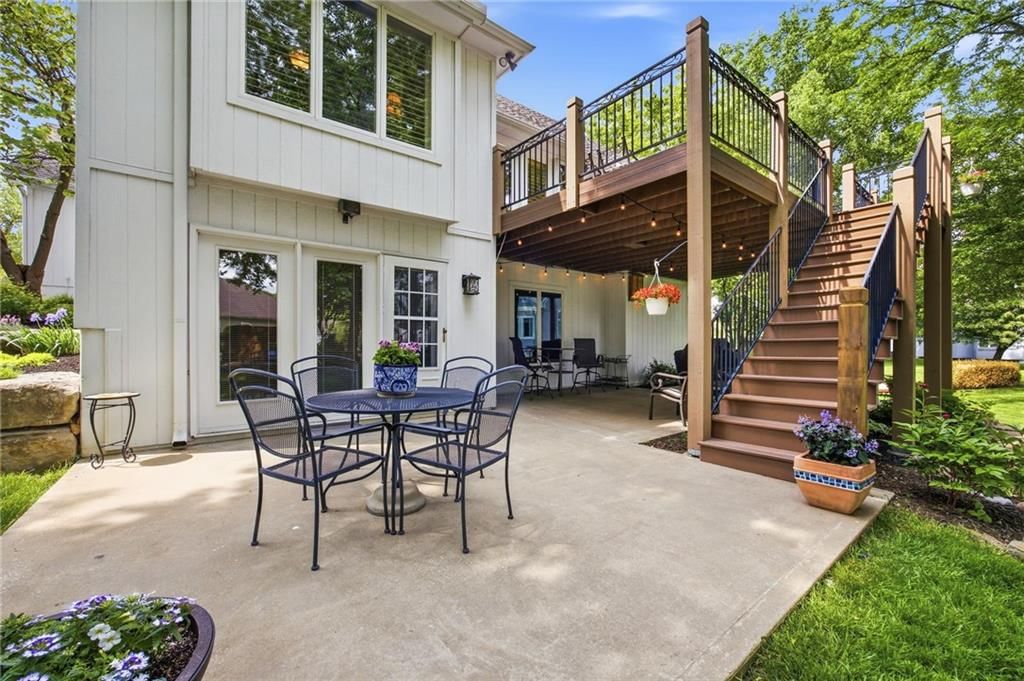 15423 Woodward Street — photo 32