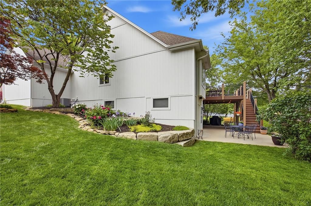 15423 Woodward Street — photo 34
