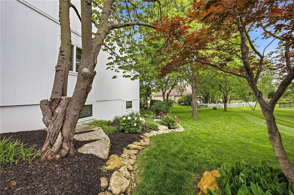15423 Woodward Street — photo 35