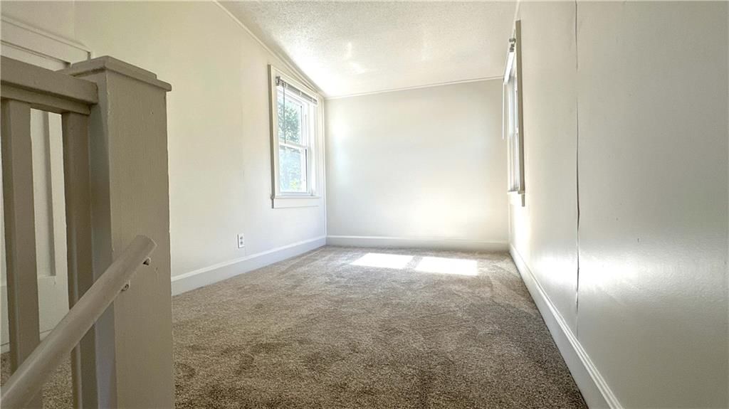 Photo 9 of 23 - 2005 E 81st Street, Kansas City, MO 64132