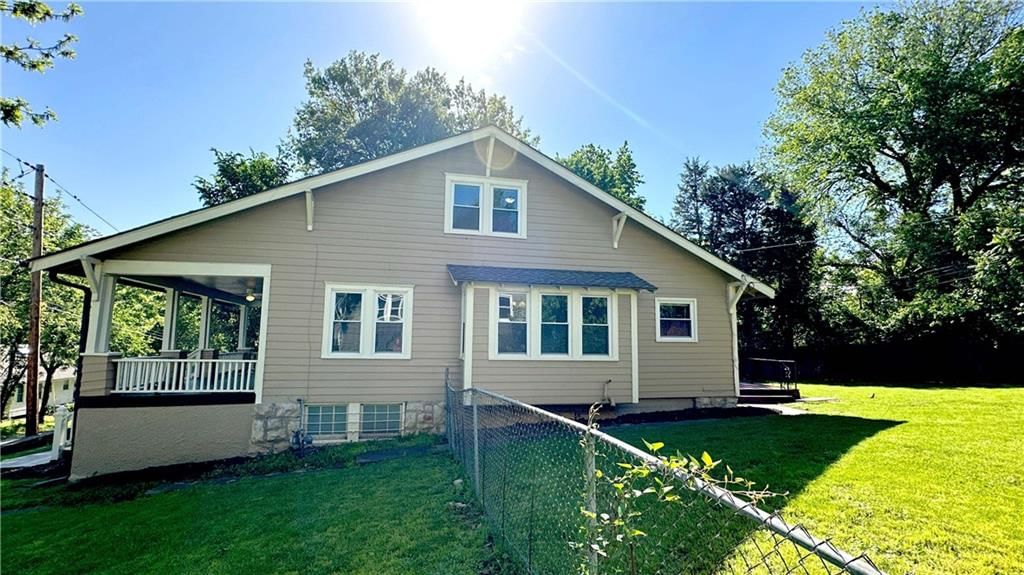 Photo 19 of 23 - 2005 E 81st Street, Kansas City, MO 64132