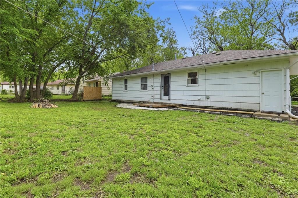 9507 Fremont Avenue — photo 31
