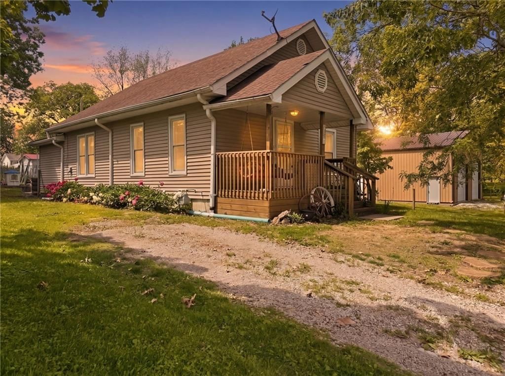 1416 Alexander Street — photo 2
