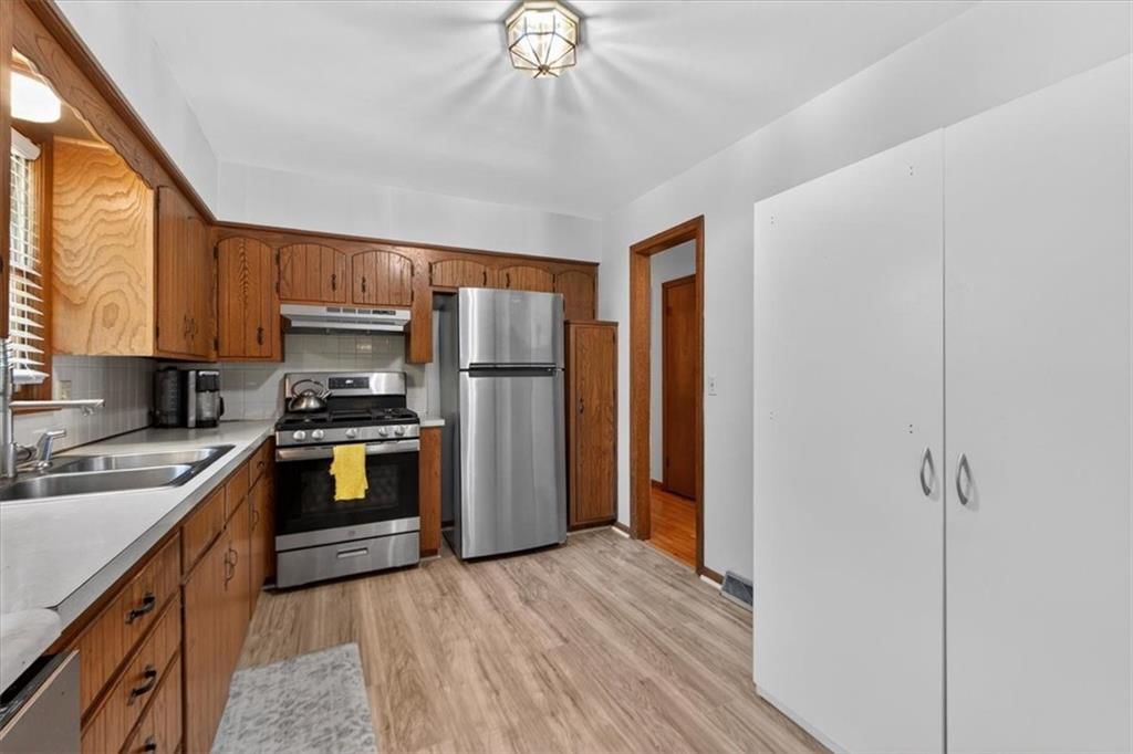 9721 W 56th Terrace — photo 11