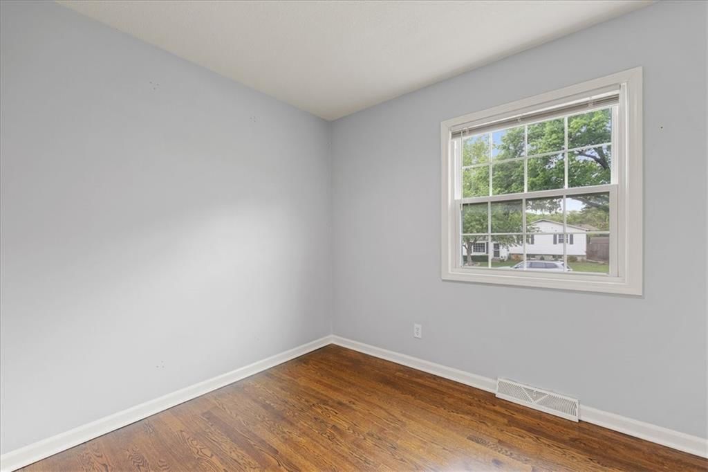 9221 W 99th Terrace — photo 12