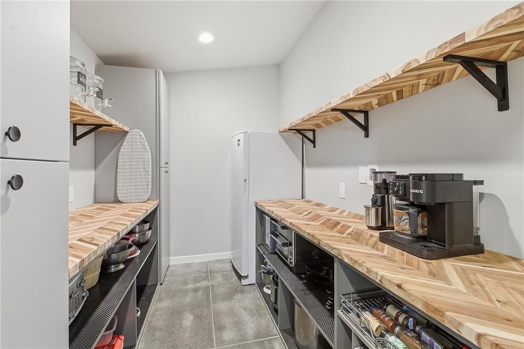 15 NE Johnson Street — photo 15