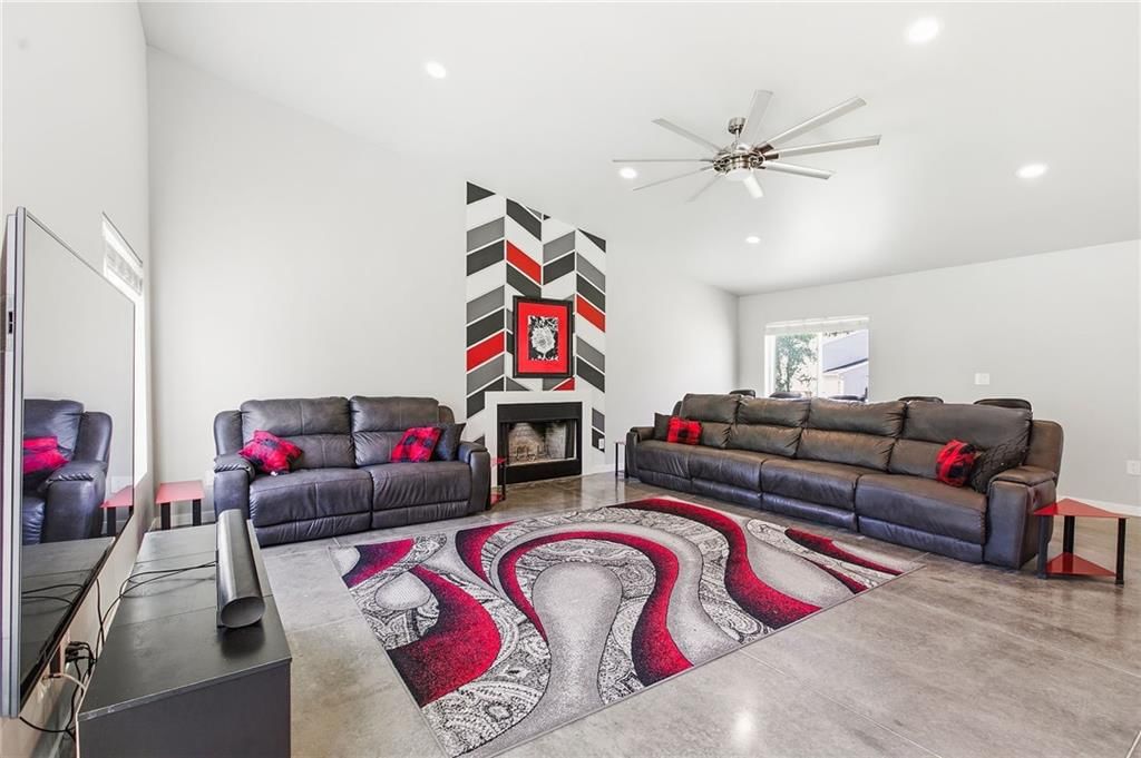 15 NE Johnson Street — photo 19