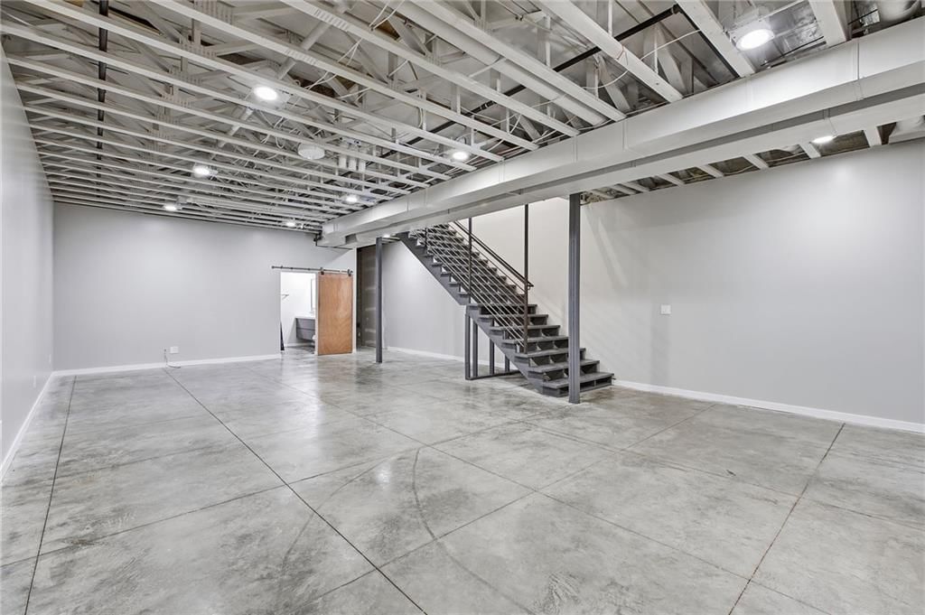 15 NE Johnson Street — photo 43