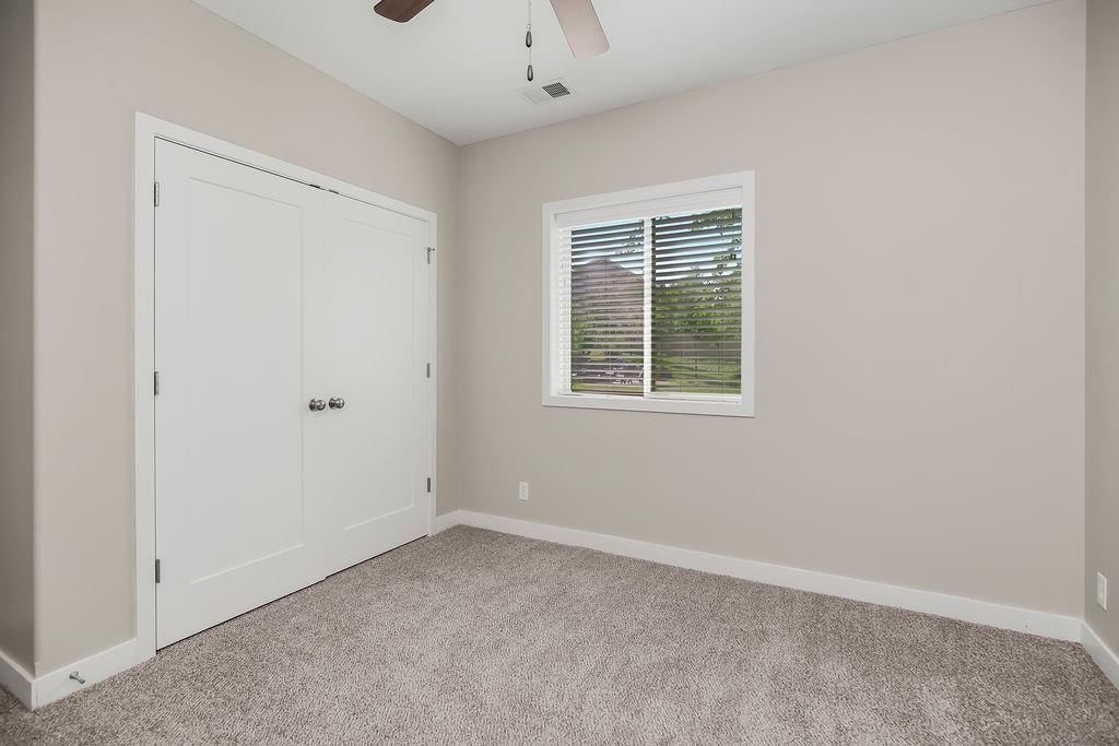 106 E Woodland Avenue — photo 29