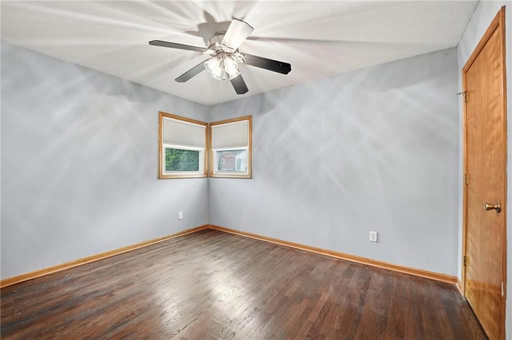 8145 Walmer Street — photo 18