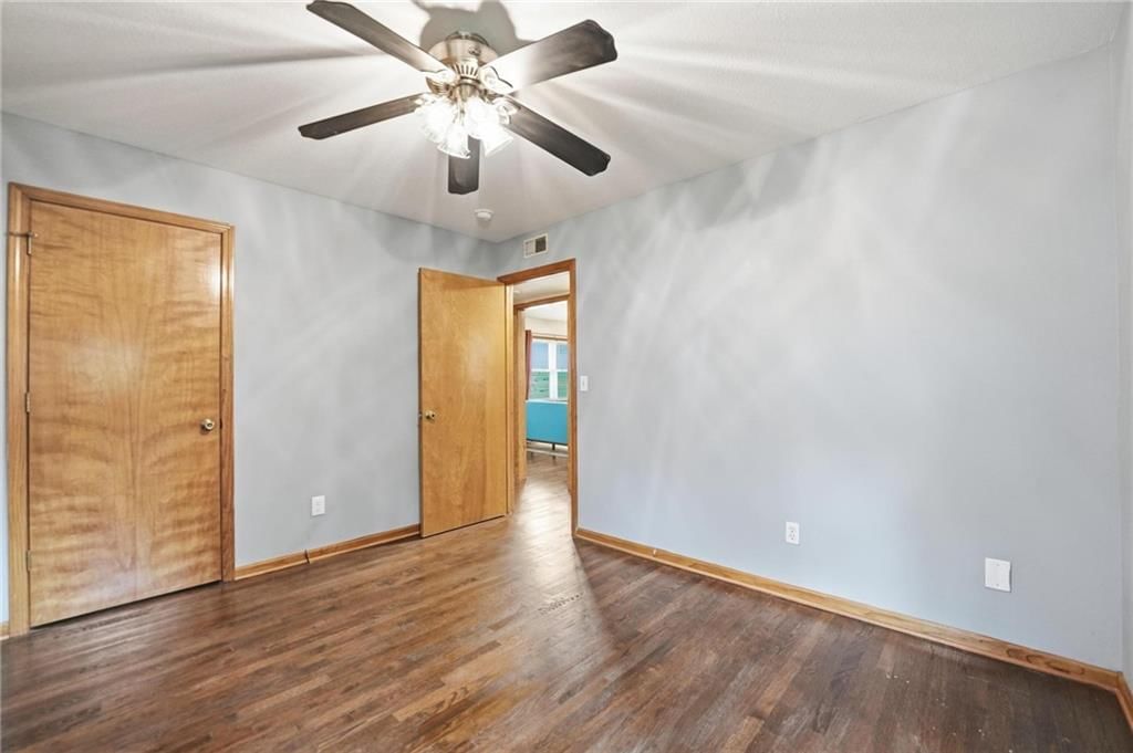 8145 Walmer Street — photo 19