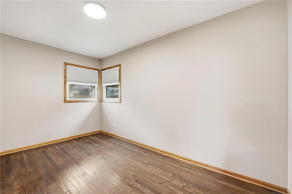 8145 Walmer Street — photo 21