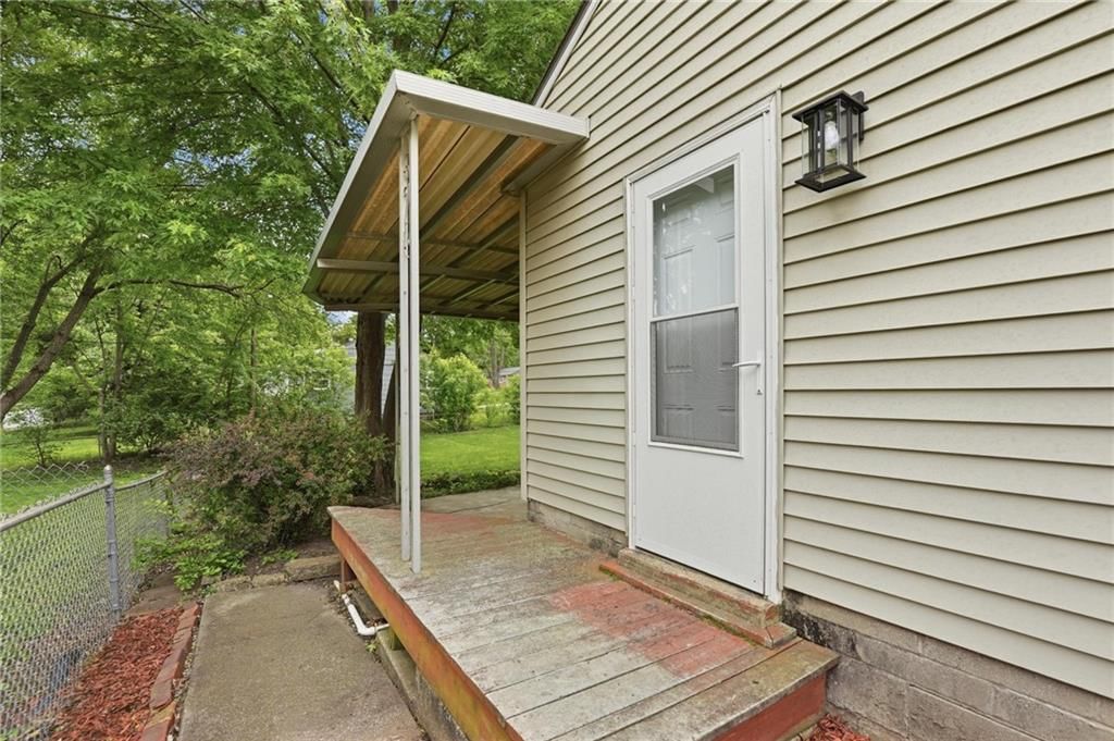 8145 Walmer Street — photo 22