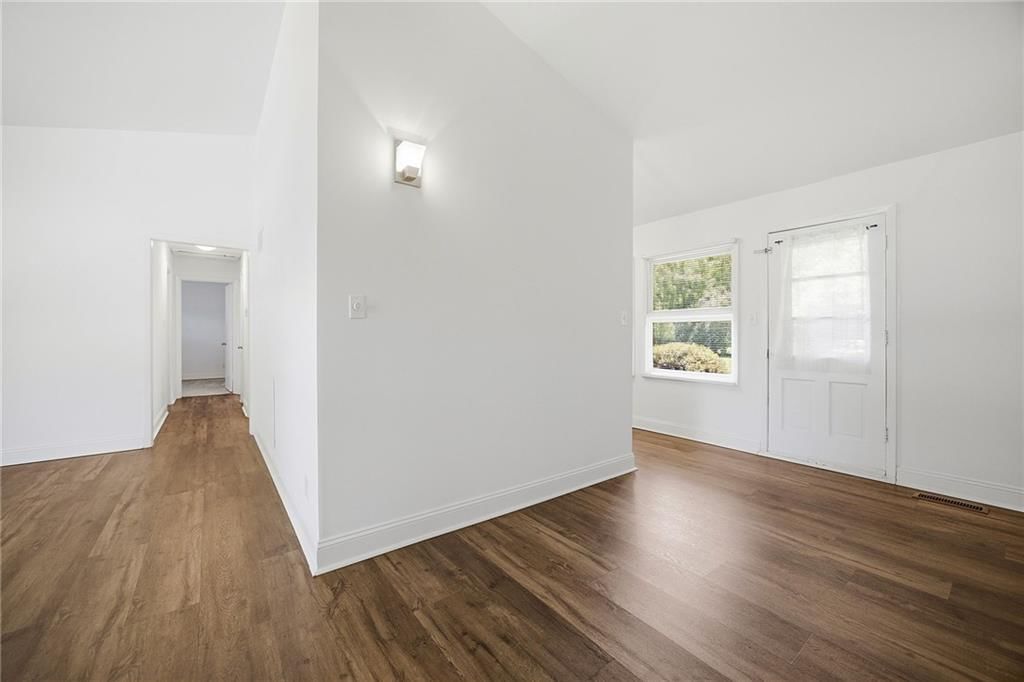 5507 W 78 Terrace — photo 7