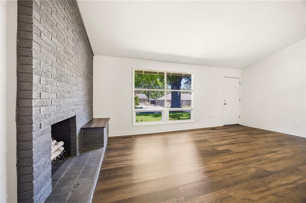 5507 W 78 Terrace — photo 8