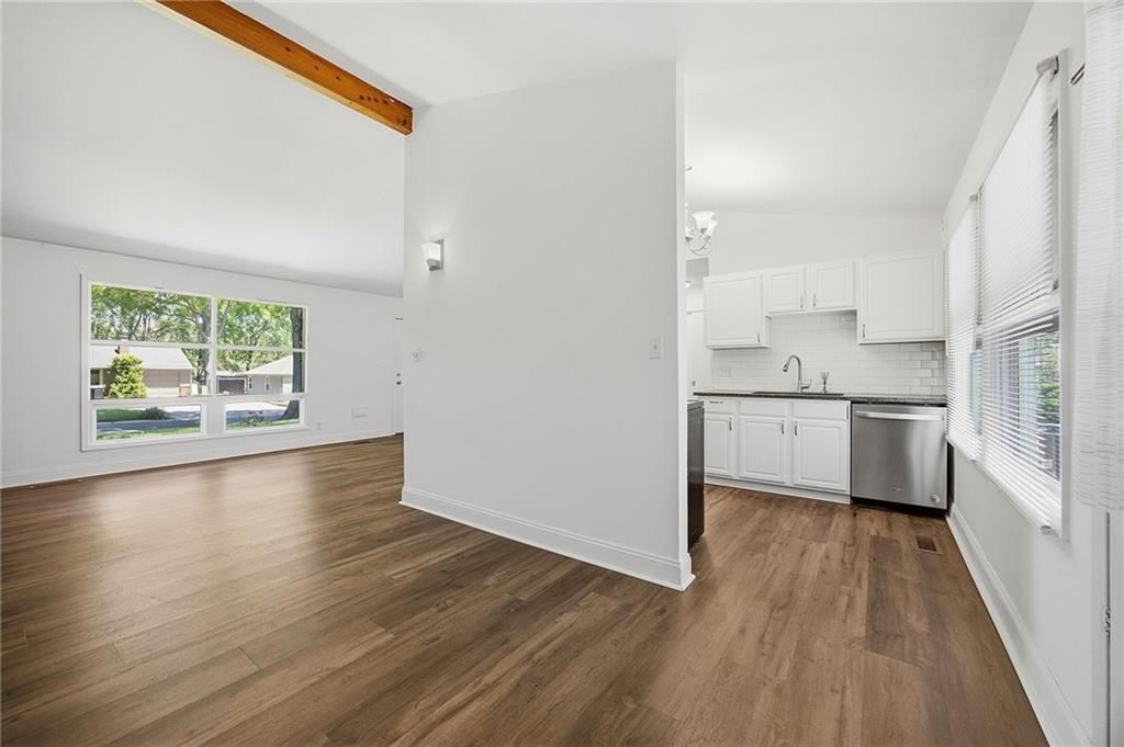5507 W 78 Terrace — photo 9