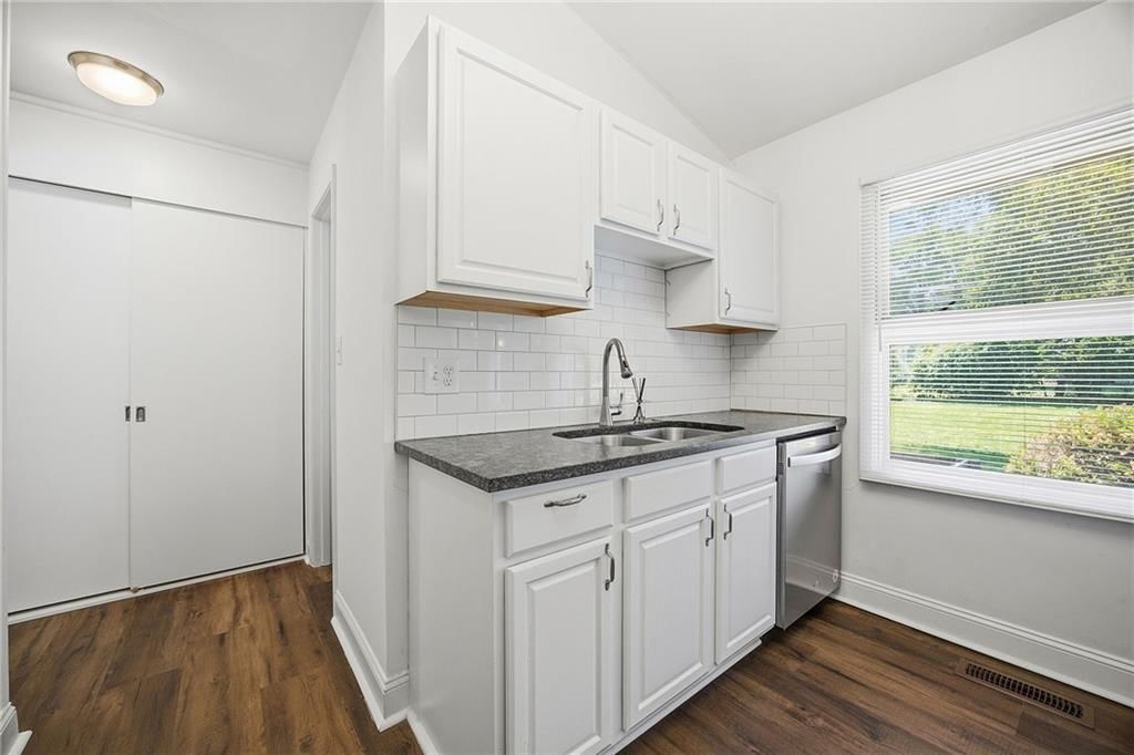 5507 W 78 Terrace — photo 13