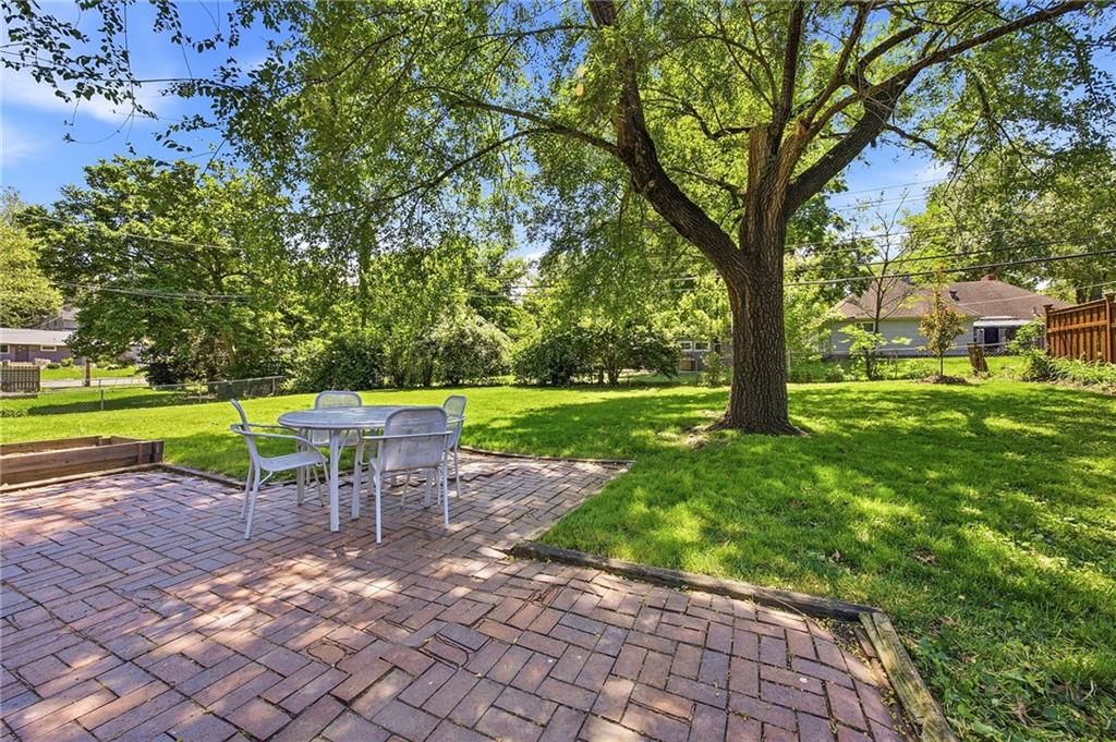 5507 W 78 Terrace — photo 28