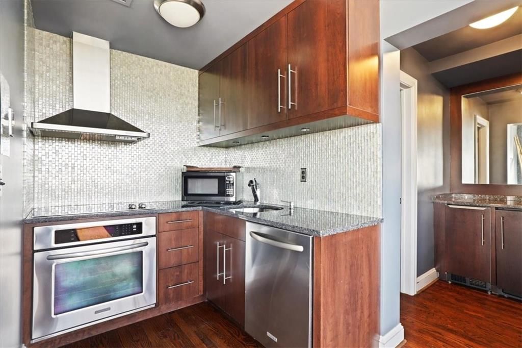 803 W 48th St  #1106 Street — photo 12