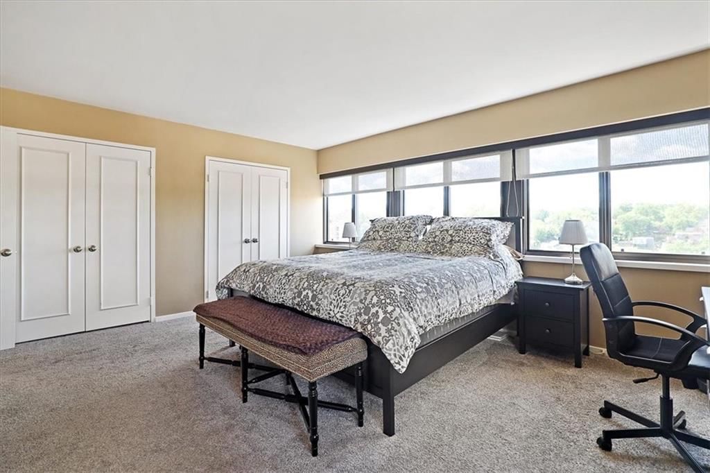 803 W 48th St  #1106 Street — photo 14