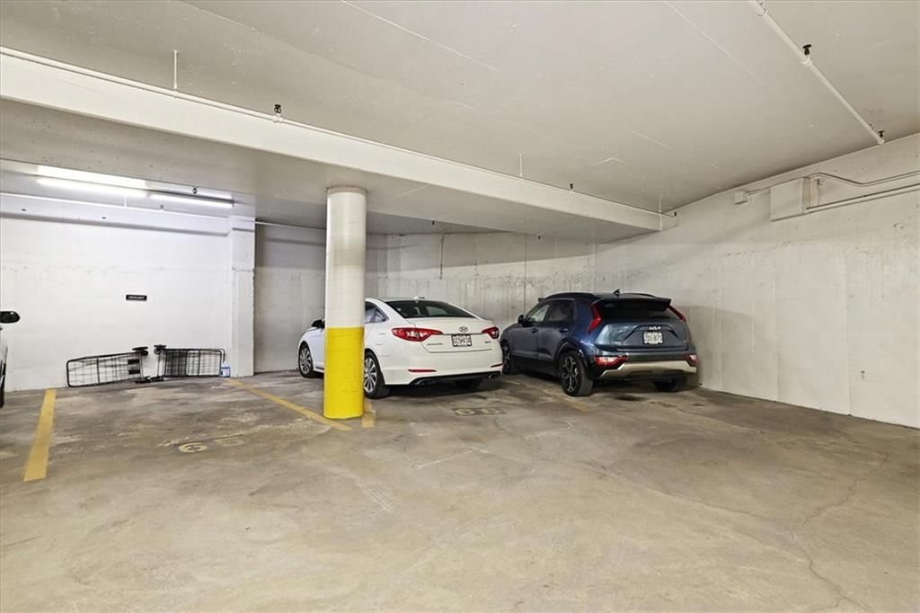 803 W 48th St  #1106 Street — photo 19