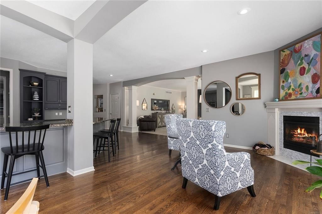 237 NE Hidden Ridge Circle — photo 16
