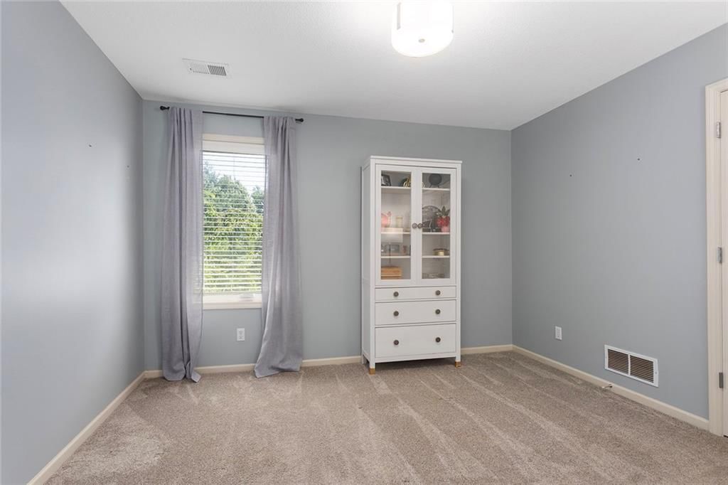 237 NE Hidden Ridge Circle — photo 29