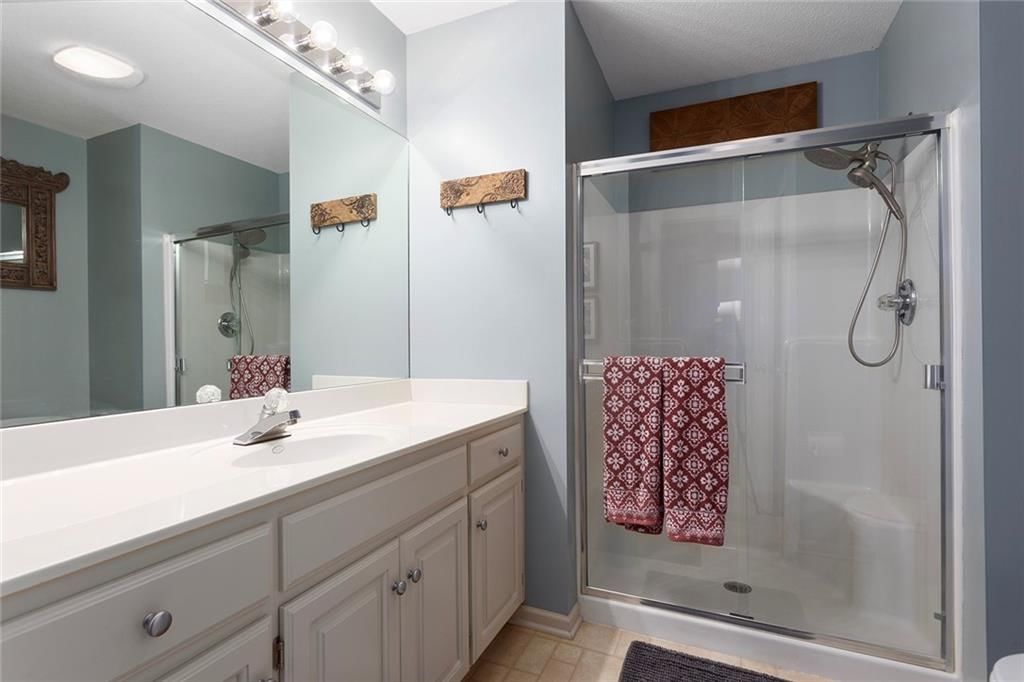 237 NE Hidden Ridge Circle — photo 30