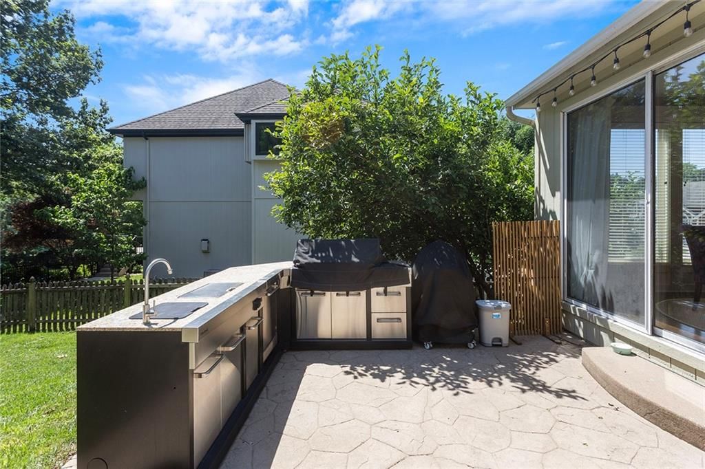 237 NE Hidden Ridge Circle — photo 38