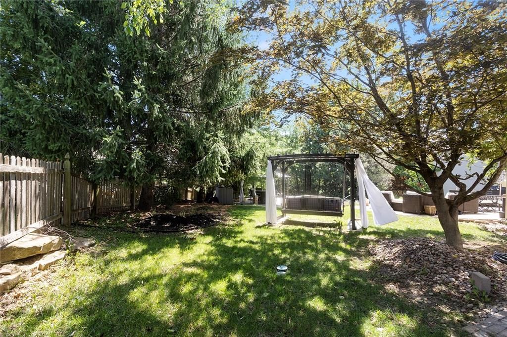 237 NE Hidden Ridge Circle — photo 48