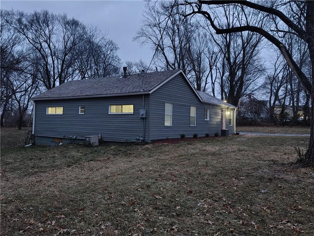 701 N Allen Road — photo 4