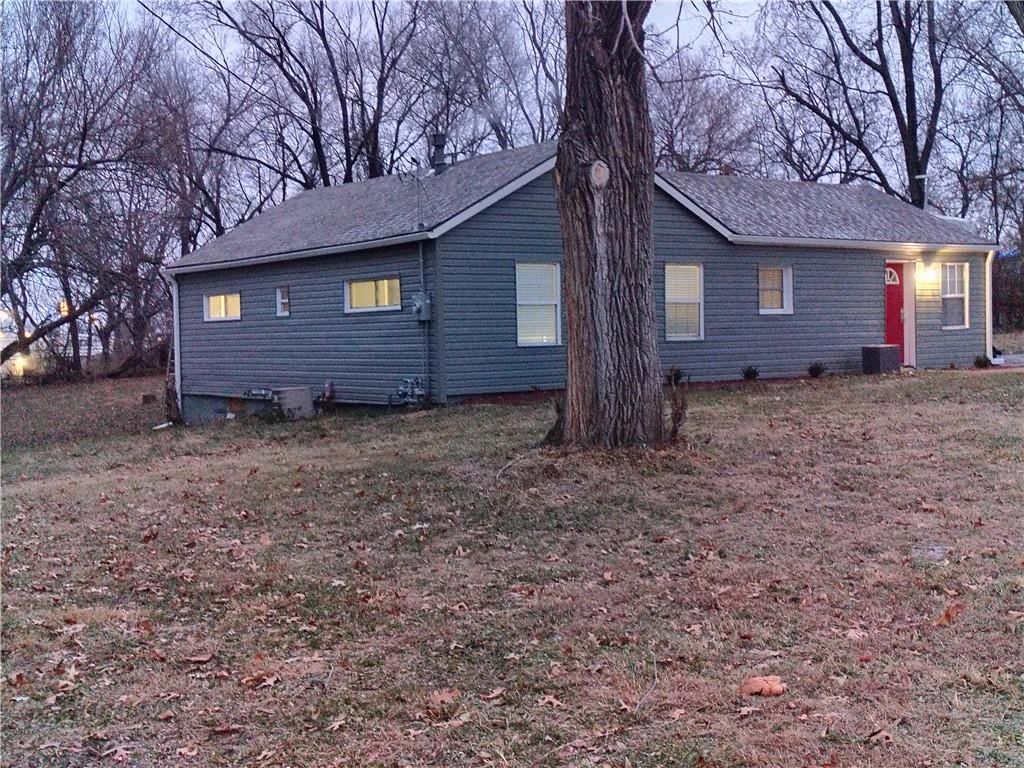701 N Allen Road — photo 5