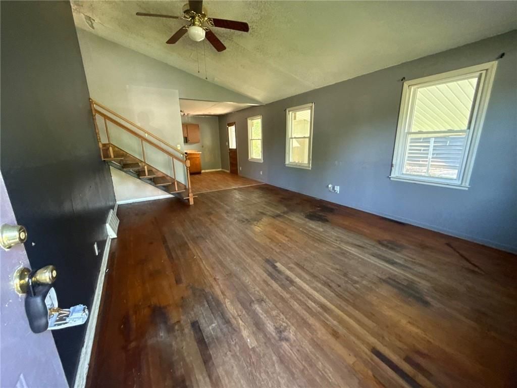 4258 N Colorado Avenue — photo 4