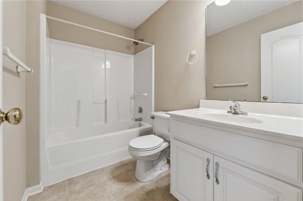 7212 N Lawn Avenue — photo 10