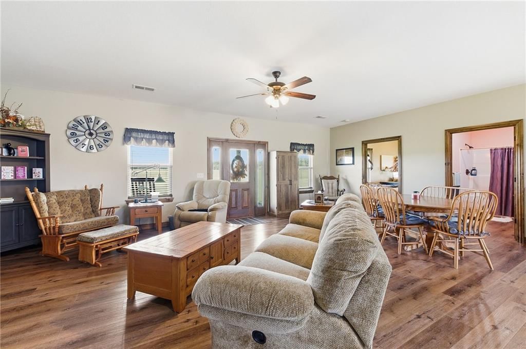 30225 Wolf Road — photo 9