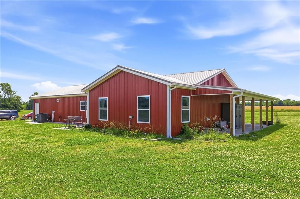 30225 Wolf Road — photo 36