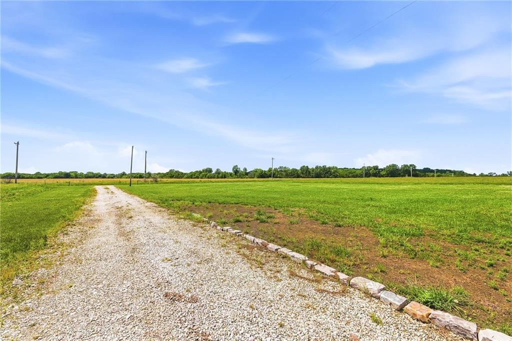 30225 Wolf Road — photo 40