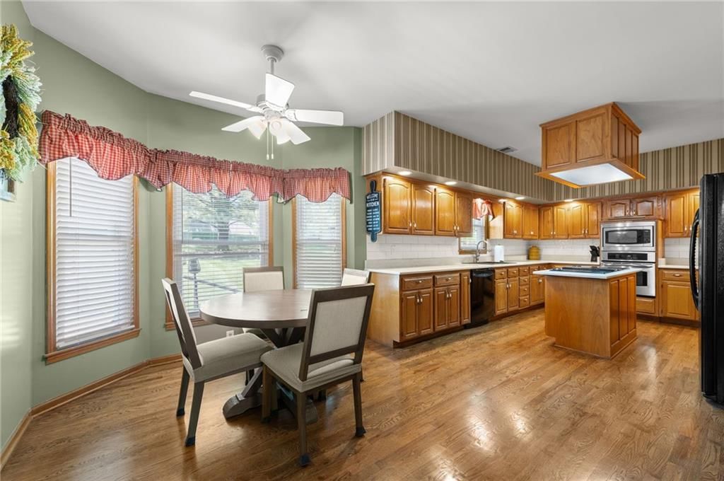 7648 N Lucerne Court — photo 13